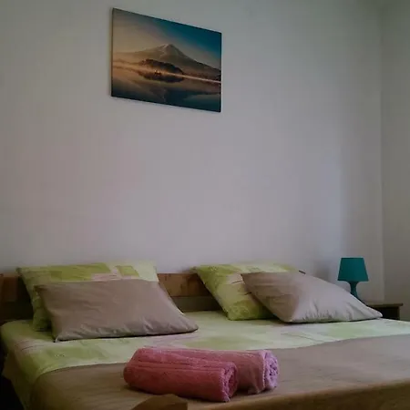 Ledenko アパート *