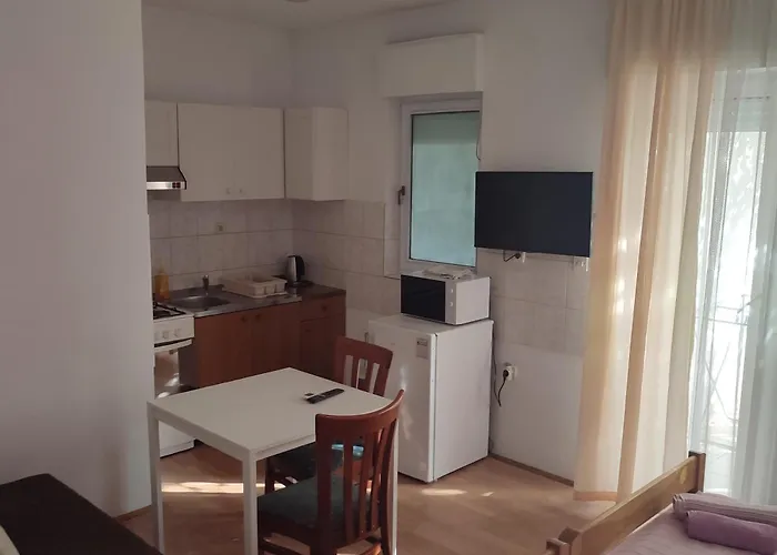 Ledenko * Kastela